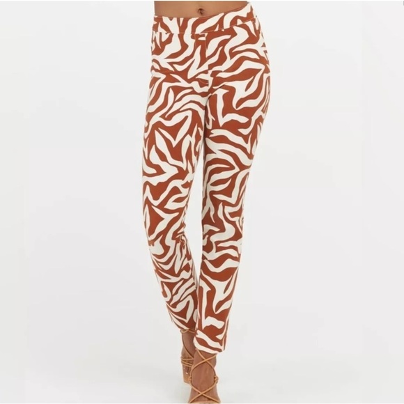 Spanx On-the-Go Printed Ankle Slim Straight Pant Clay Zebra Stripe Size Medium - Picture 3 of 12